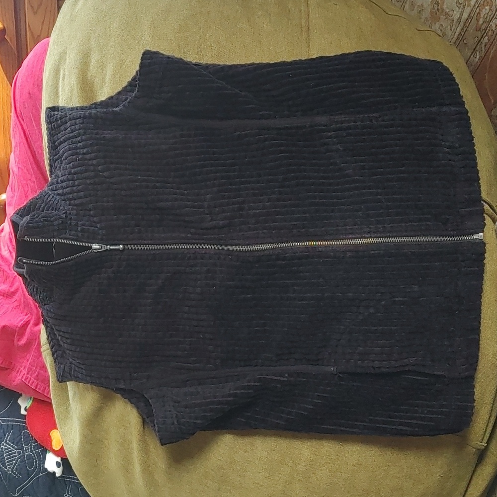 Woolrich Vest. Wide Wale Black Corduroy. Womens Large